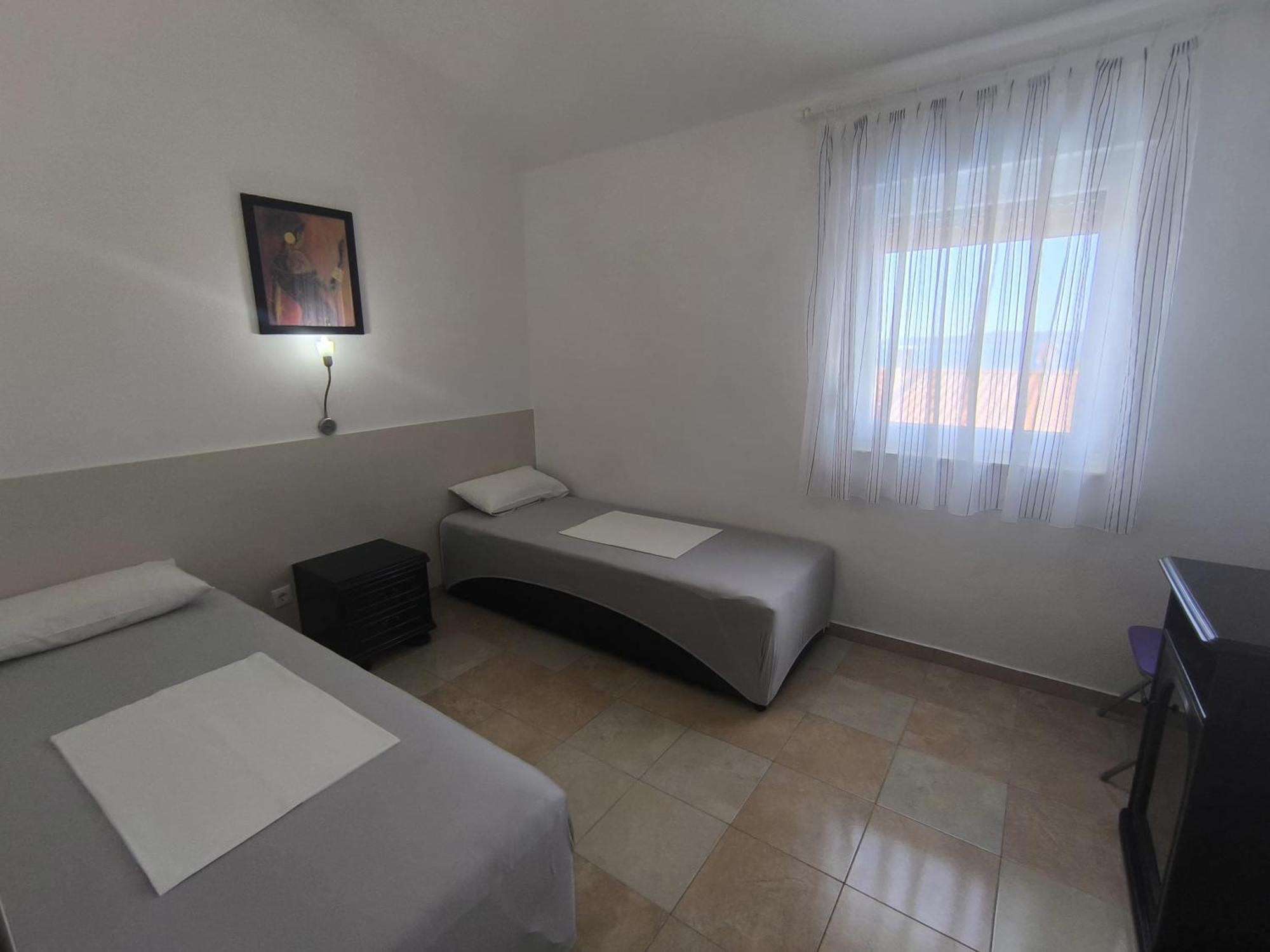 Apartments Otok 2 Traù Esterno foto