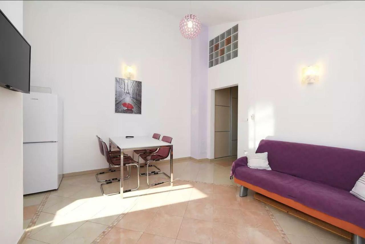 Apartments Otok 2 Traù Esterno foto