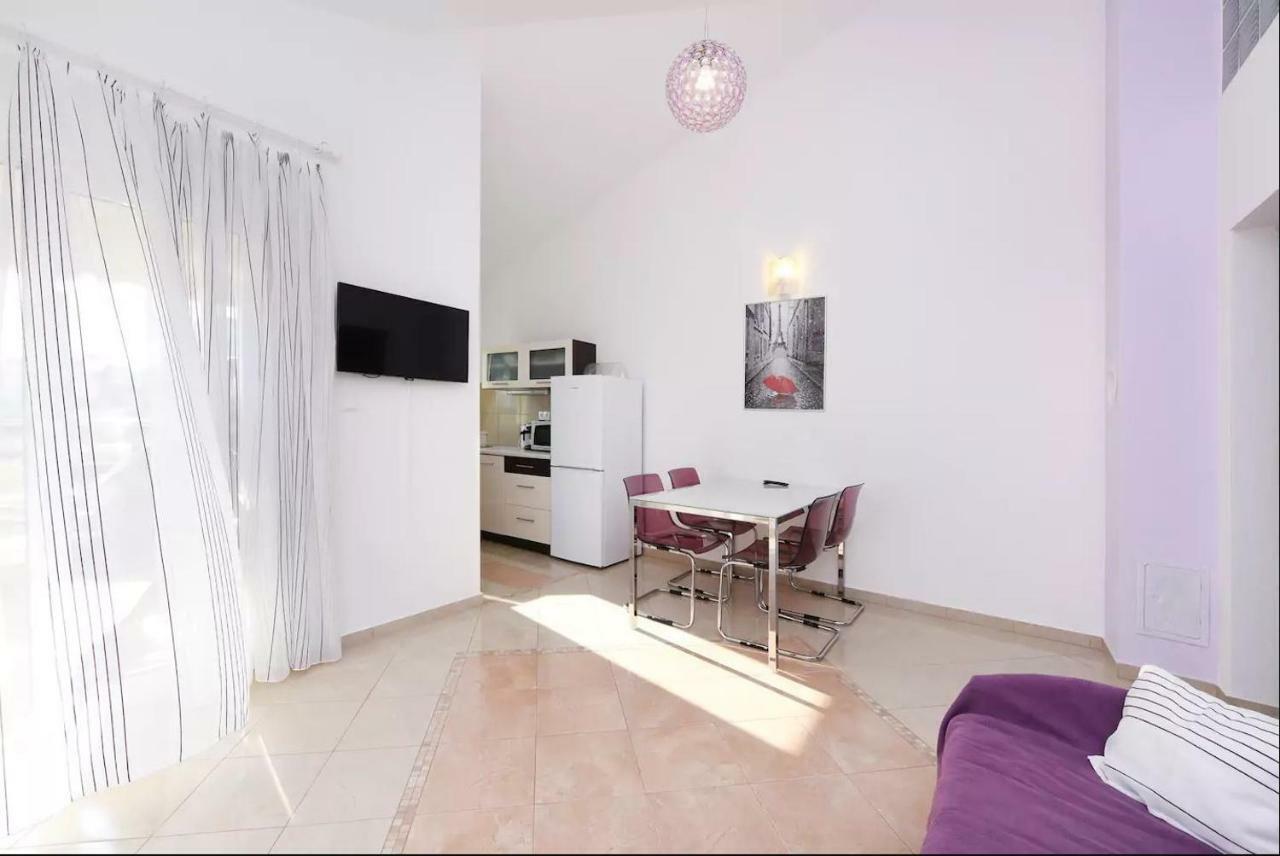 Apartments Otok 2 Traù Esterno foto
